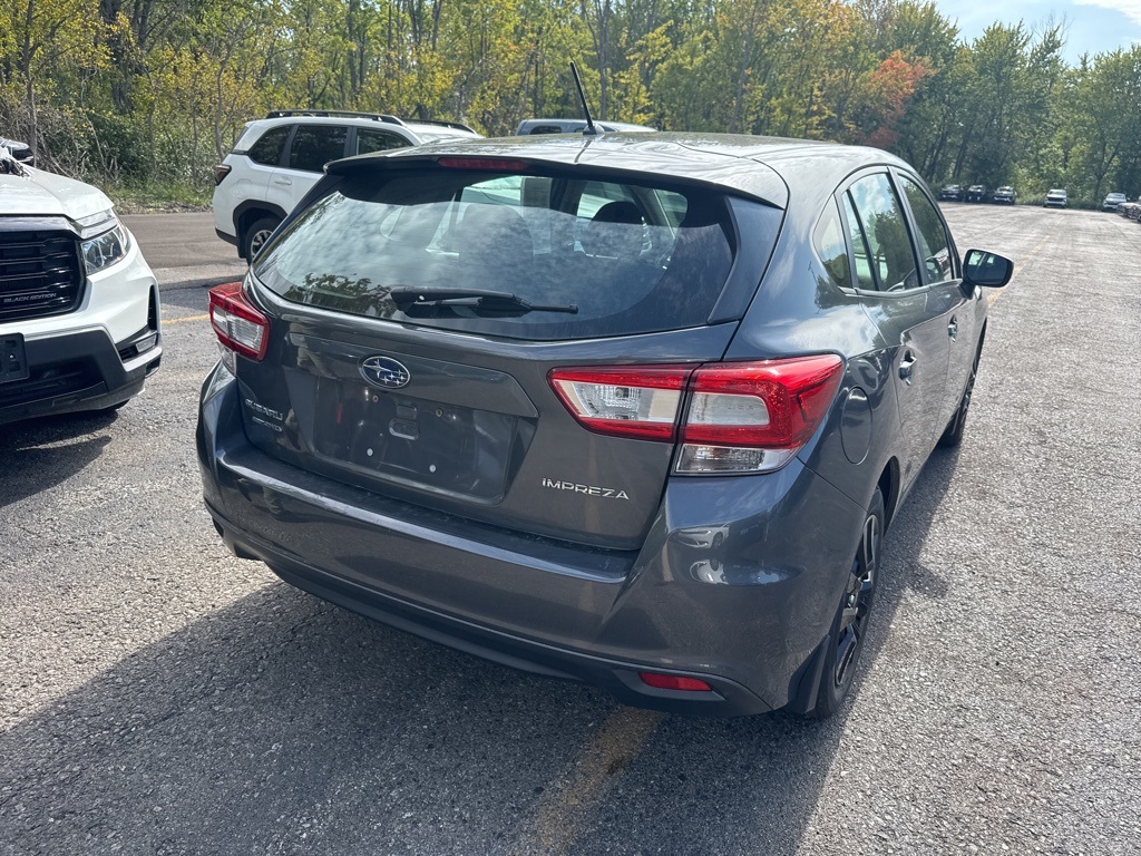 2019 Subaru Impreza 2.0i photo 5