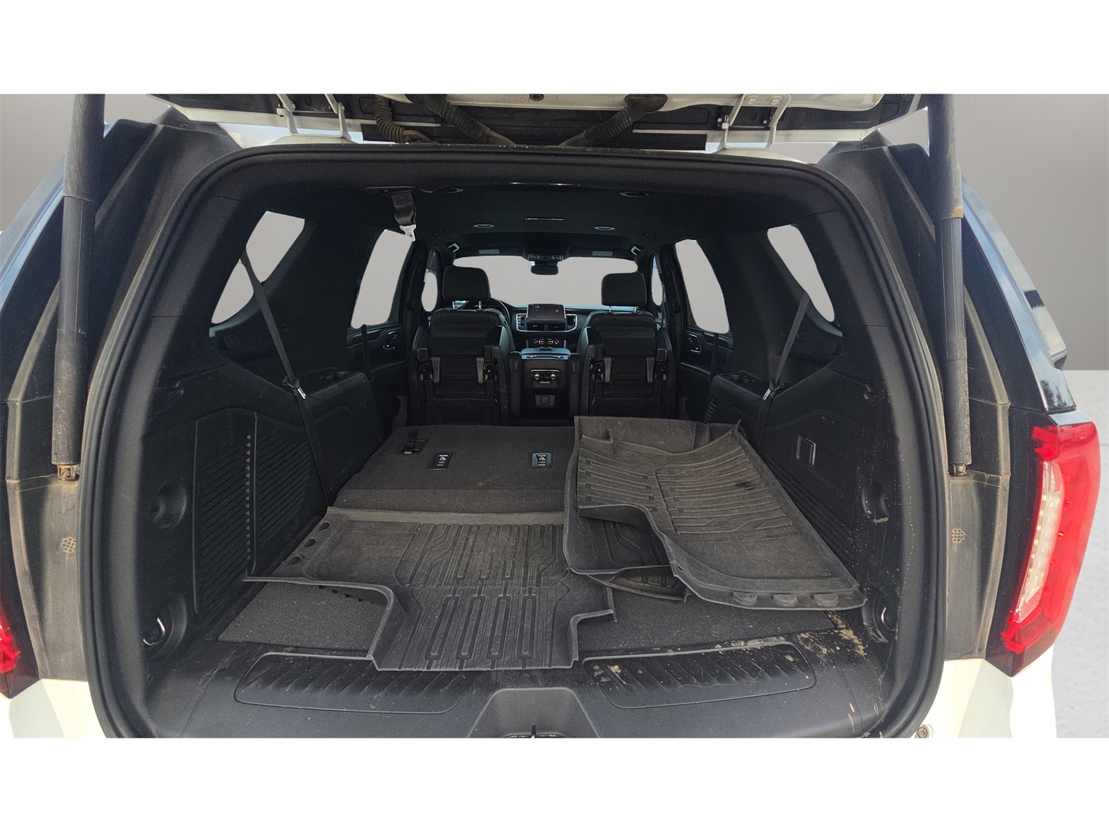 2023 Gmc Yukon SLT photo 16