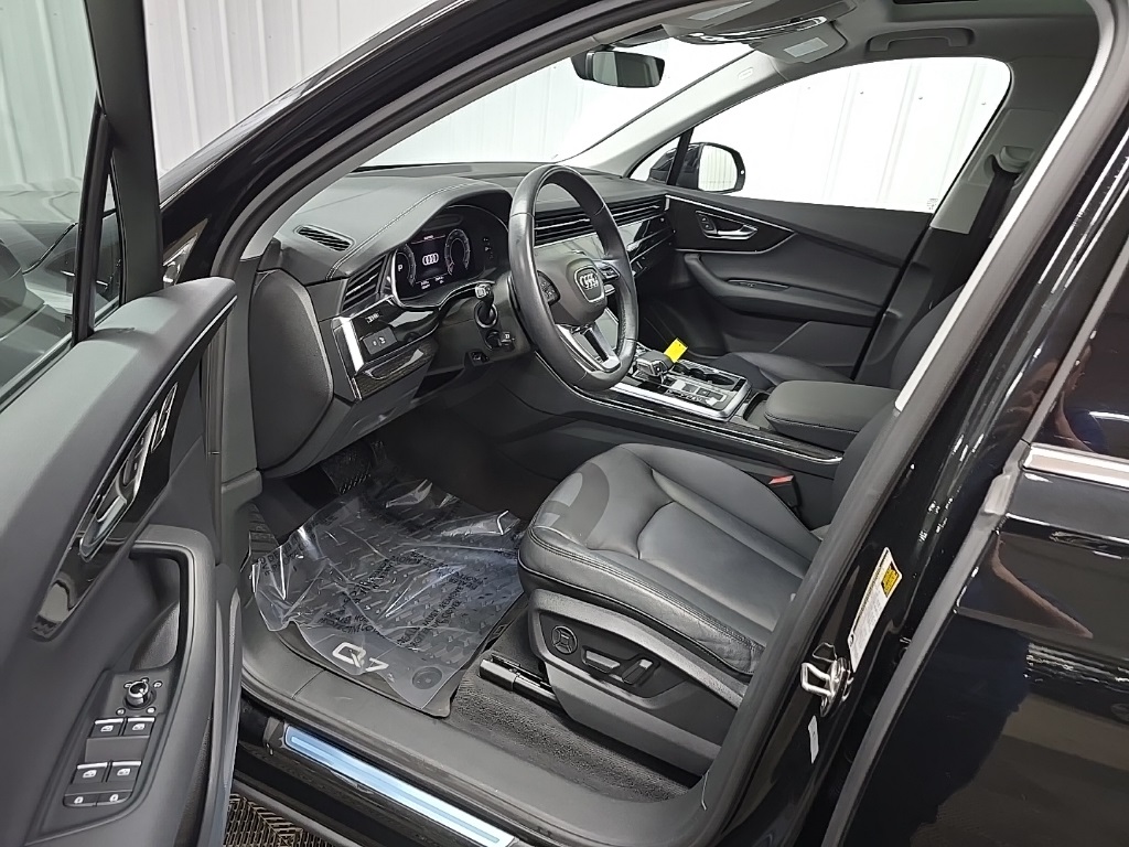 2023 Audi Q7 55 Premium photo 27