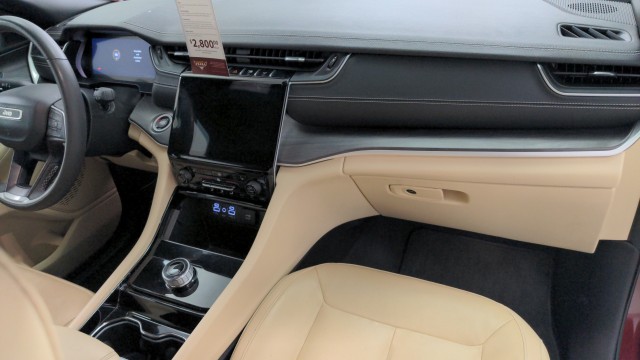 Used 2023 RED Jeep Limited image 24