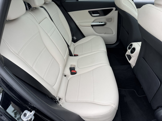 2024 Mercedes Benz GLC 300 4MATIC photo 7