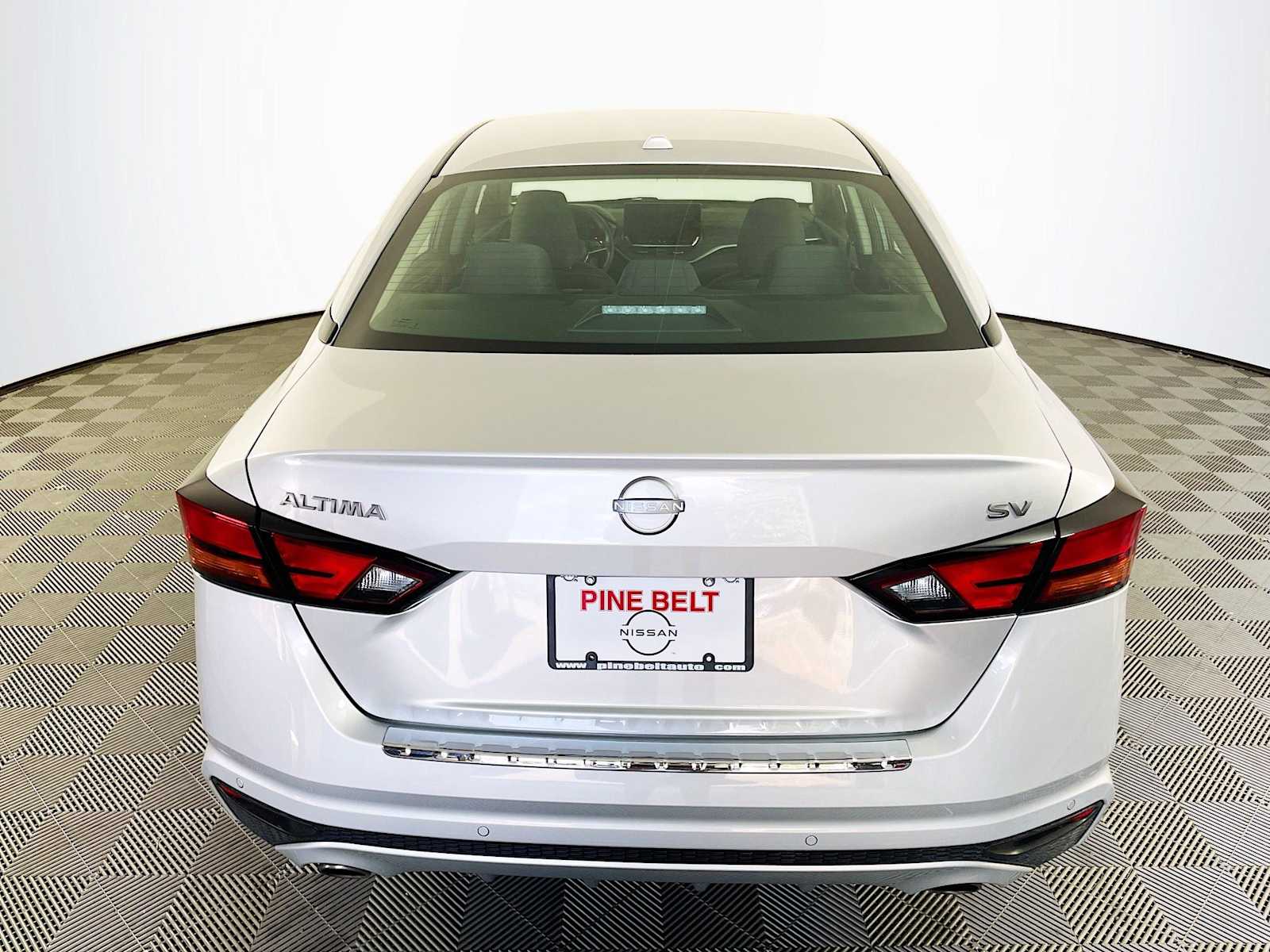 2023 Nissan Altima 2.5 SV photo 5
