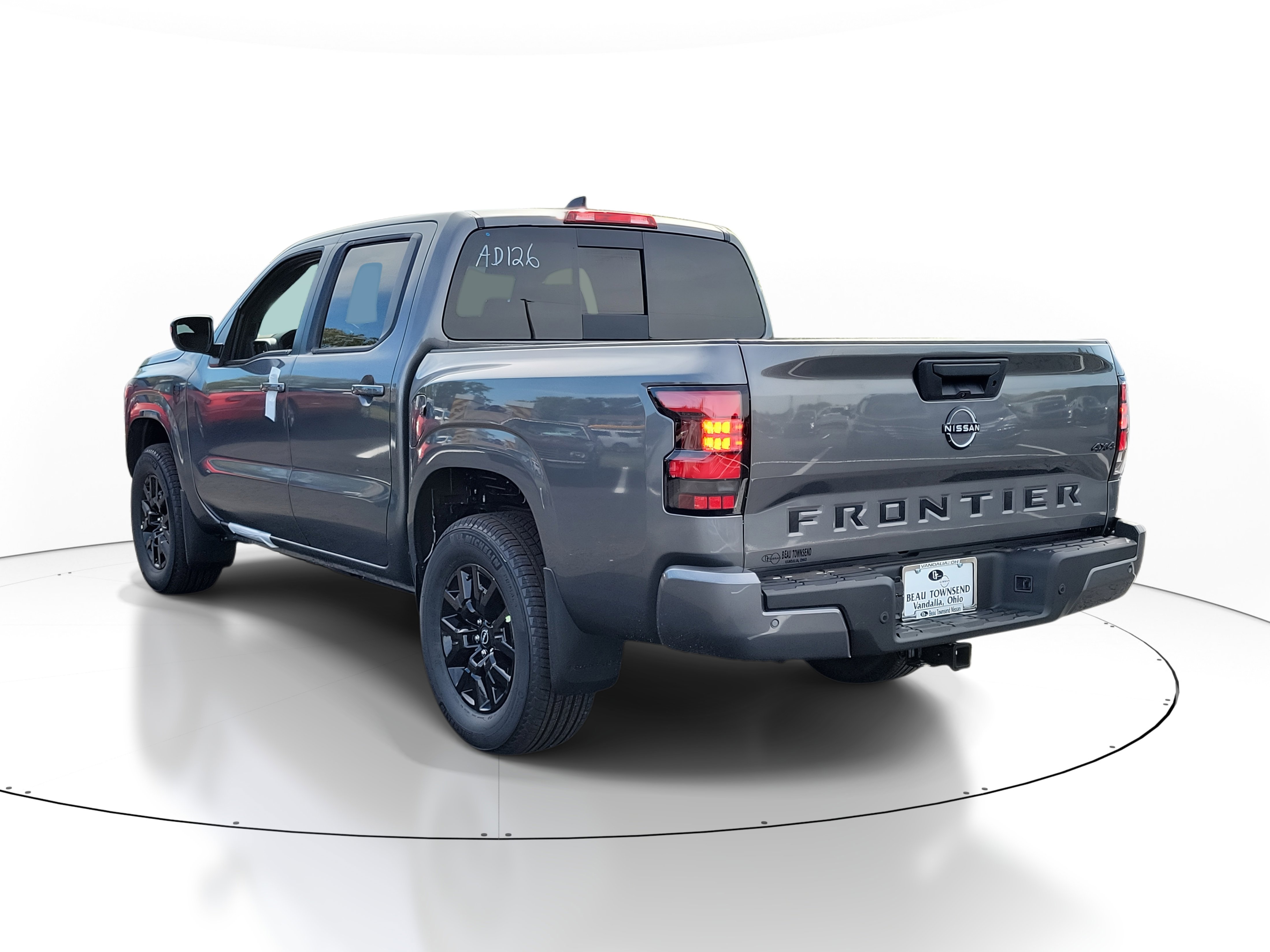 2026 Nissan Frontier Crew Cab SV photo 3
