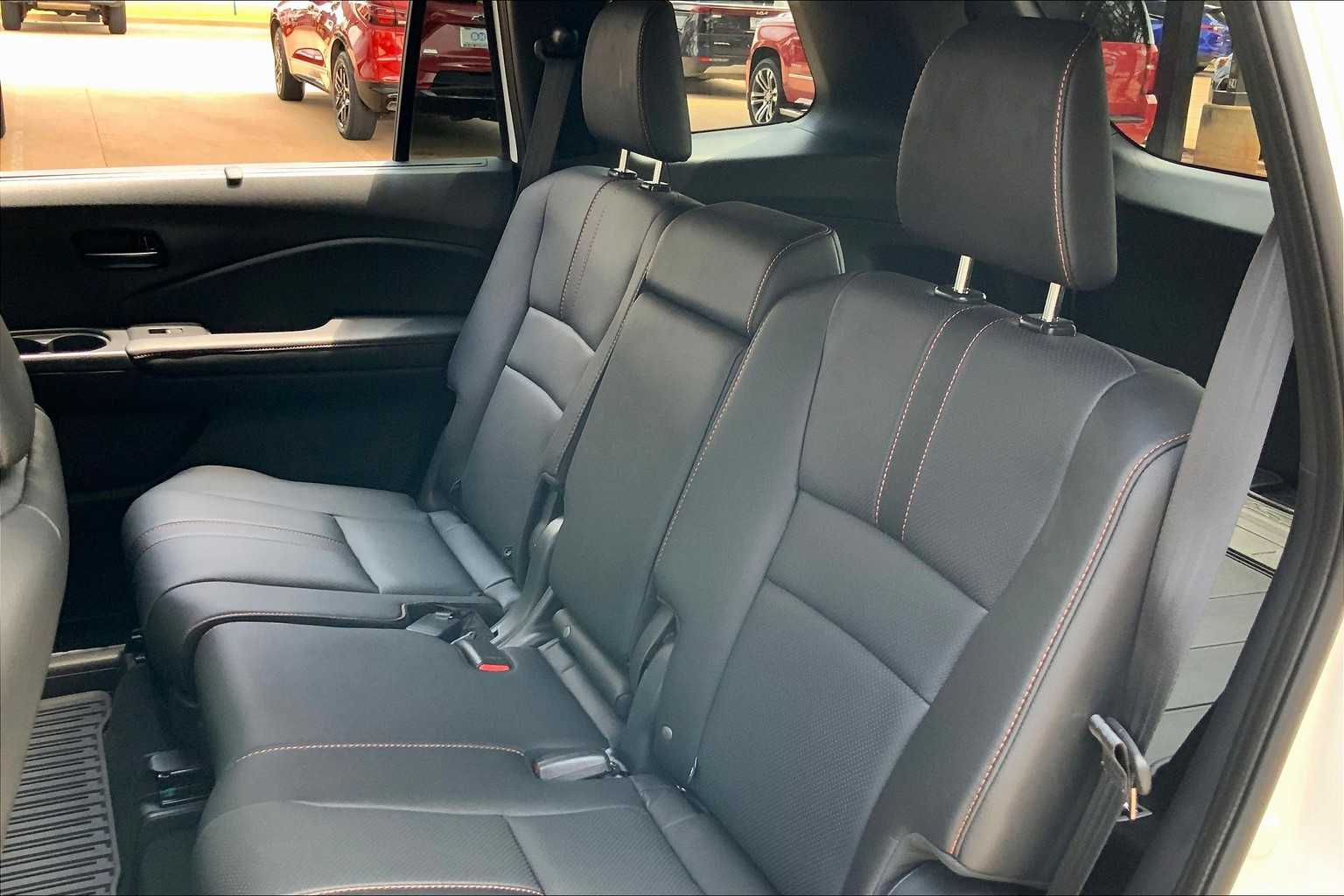 2025 Honda Passport TrailSport photo 18