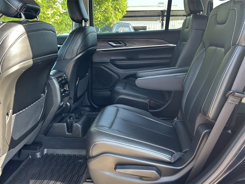 2023 Jeep Grand Cherokee Limited photo 12