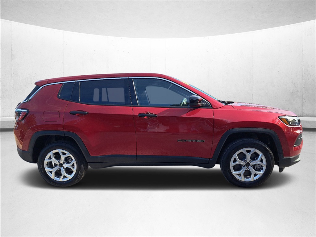 2025 Jeep Compass Sport photo 4