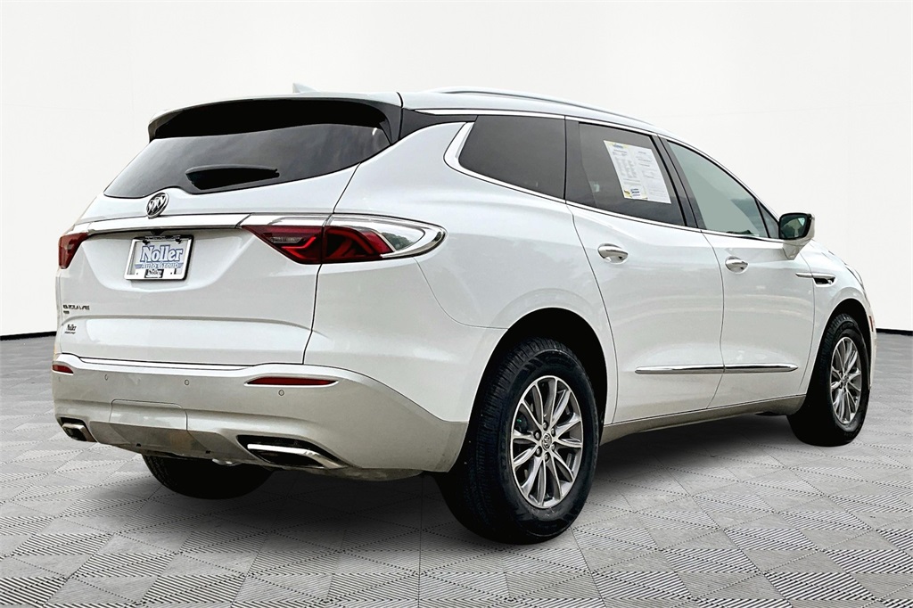 Used 2023 Buick Enclave Essence with VIN 5GAEVAKW8PJ121282 for sale in Kansas City