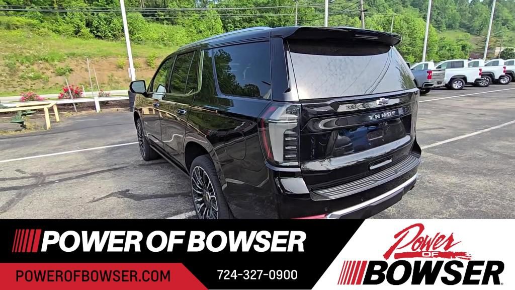 2025 Chevrolet Suburban Premier photo 4