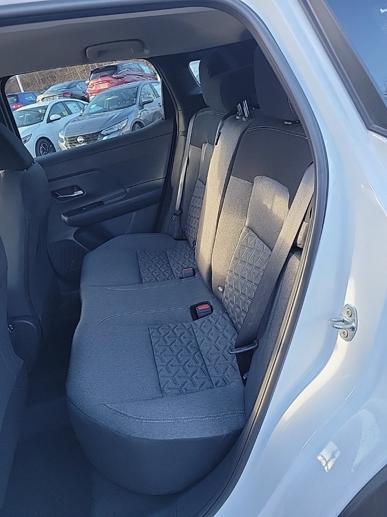 2025 Nissan Kicks SV photo 26