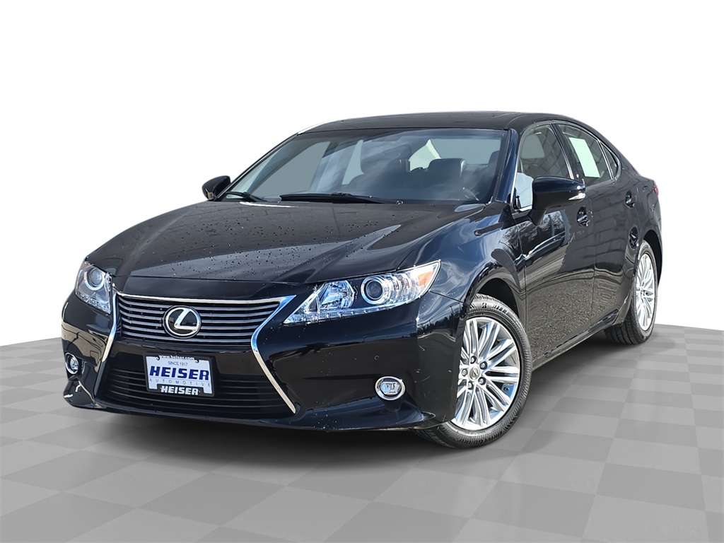 2015 Lexus ES Base's photo