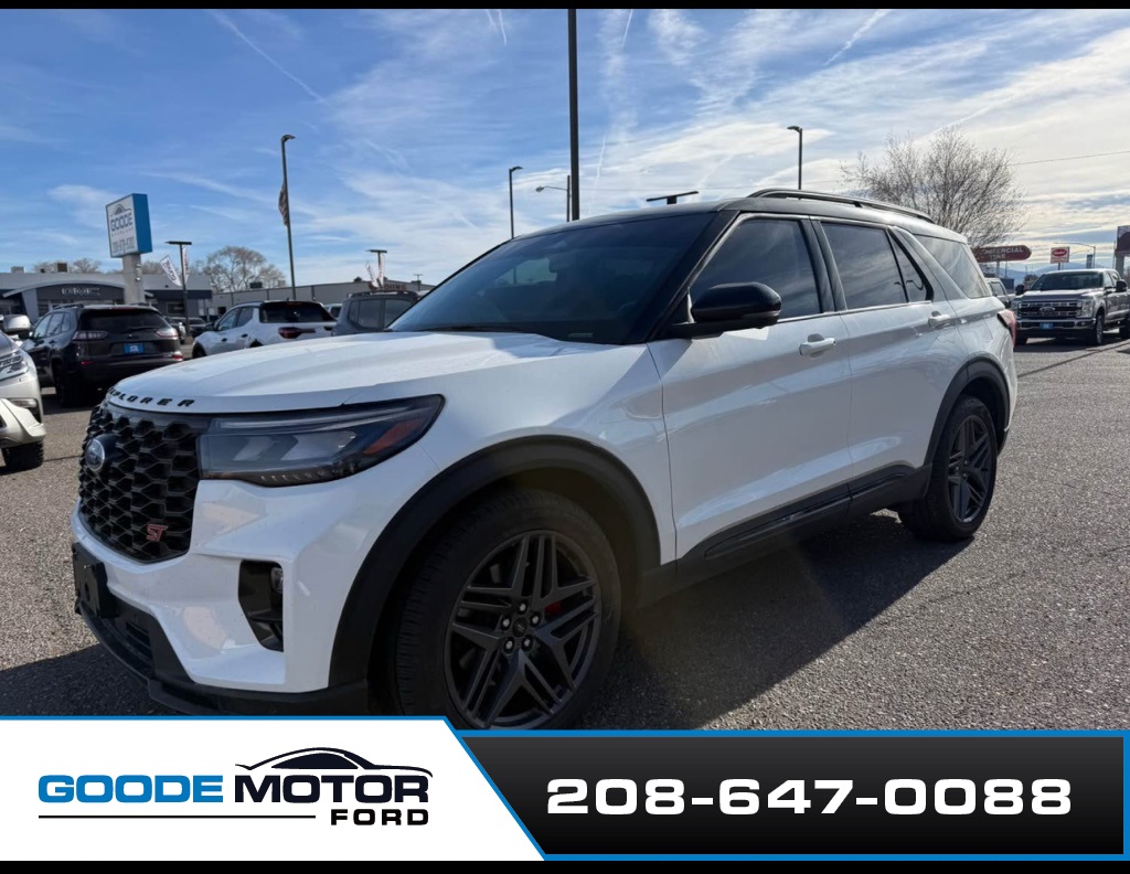 2025 Ford Explorer ST's photo