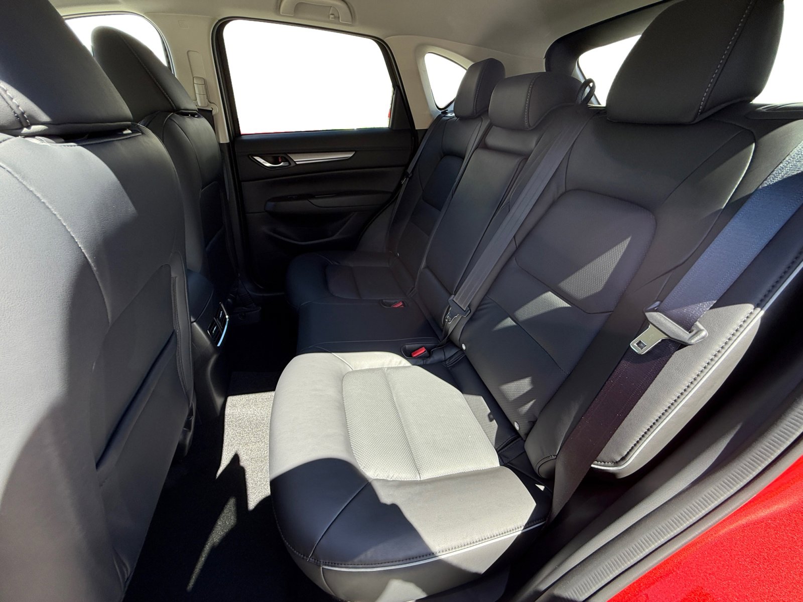 2025 Mazda CX-5 2.5 Select photo 16
