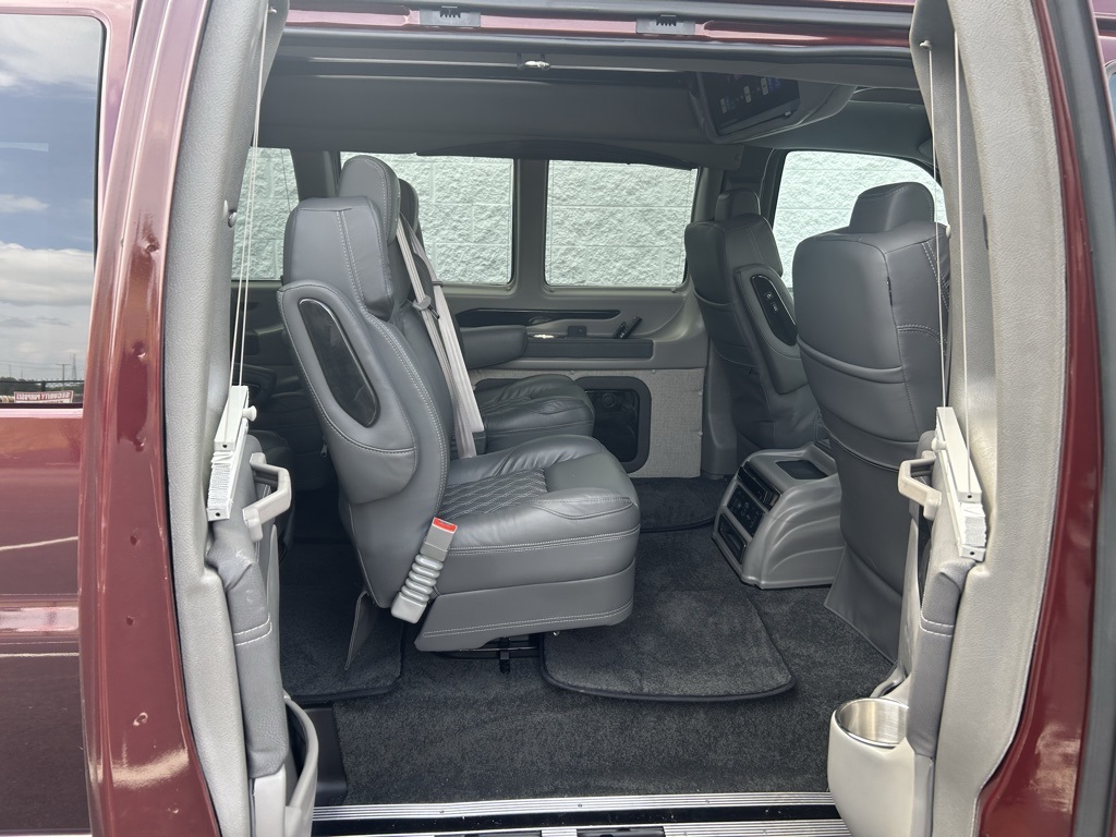 2025 Gmc Savana photo 21