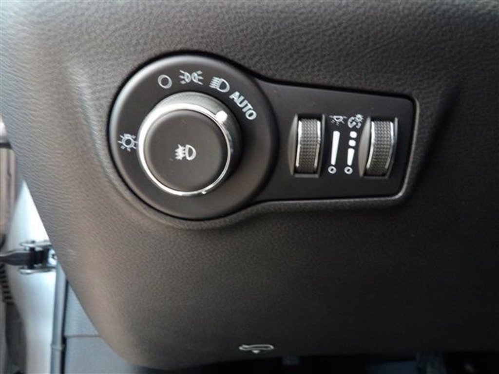2022 Jeep Compass Latitude photo 25