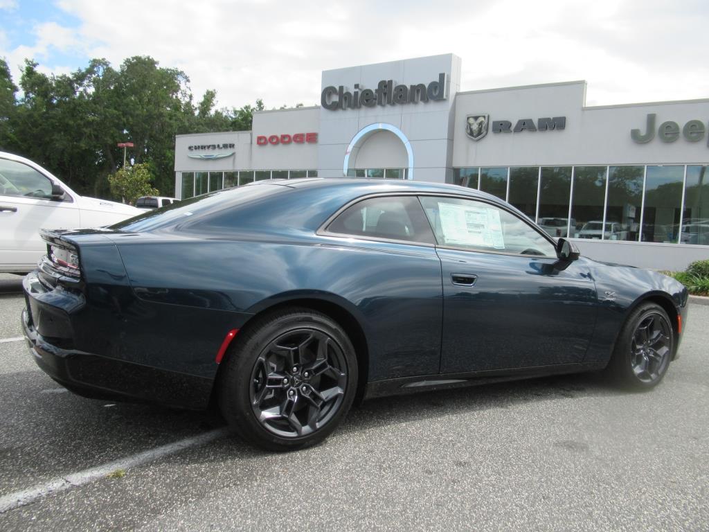 2025 Dodge Charger R/T photo 6