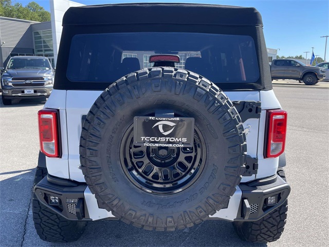 2025 Ford Bronco Base photo 3