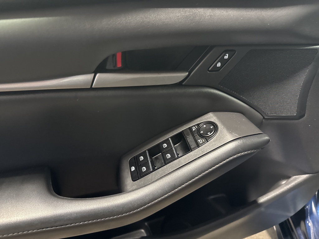 2022 Mazda Mazda3 Select photo 25