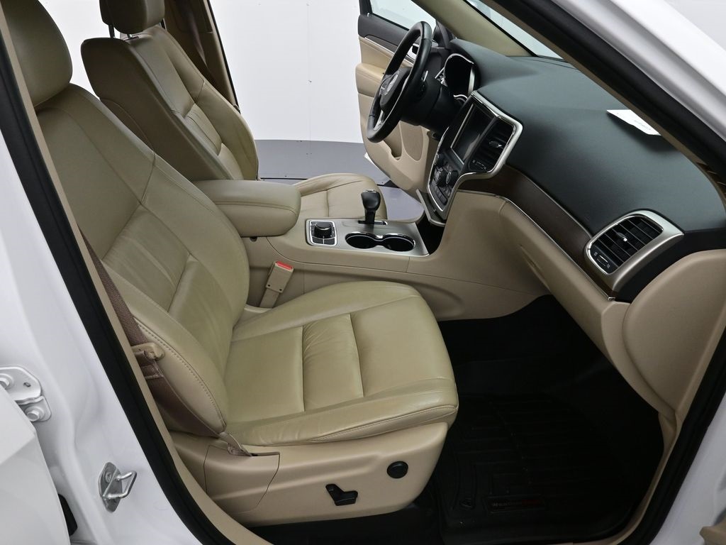 2015 Jeep Grand Cherokee Limited photo 32