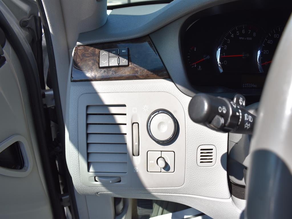 2008 Cadillac DTS photo 13
