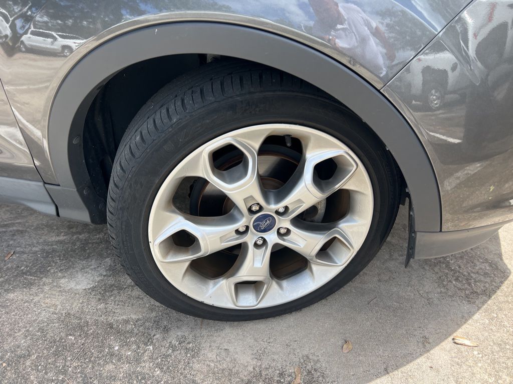 2016 Ford Escape Titanium photo 2