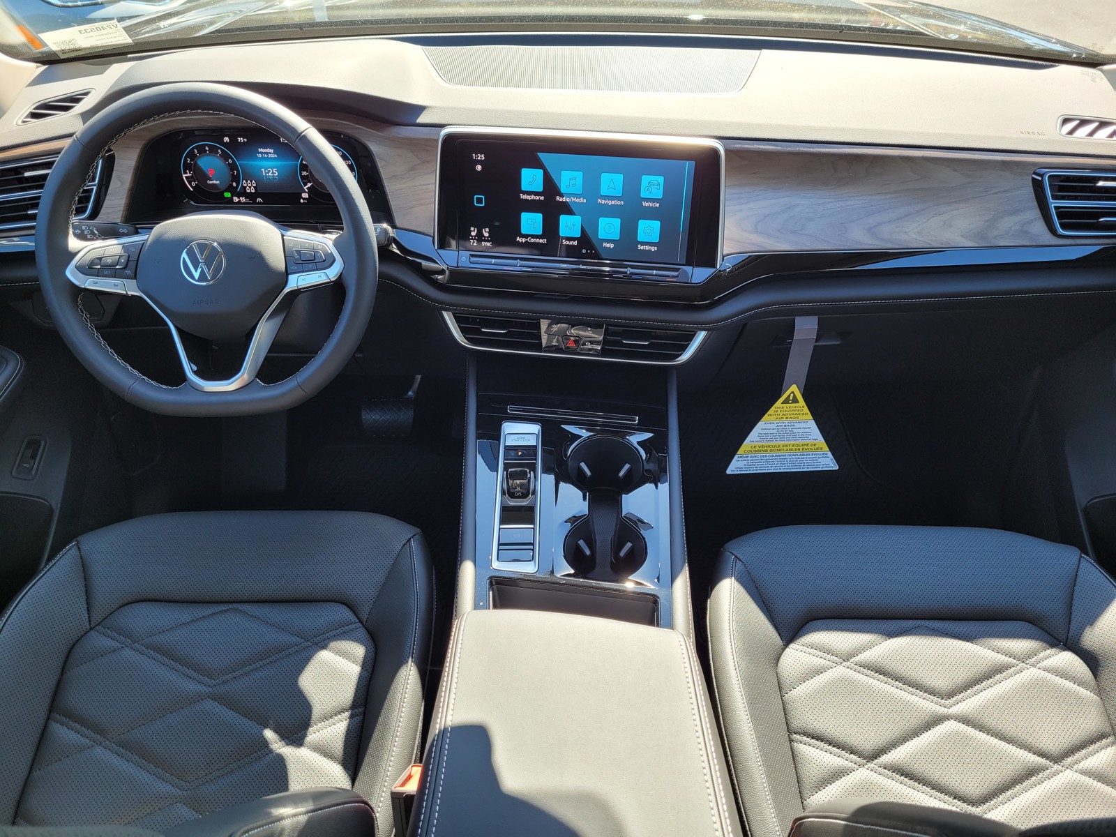 2024 Volkswagen Atlas SE Technology photo 3