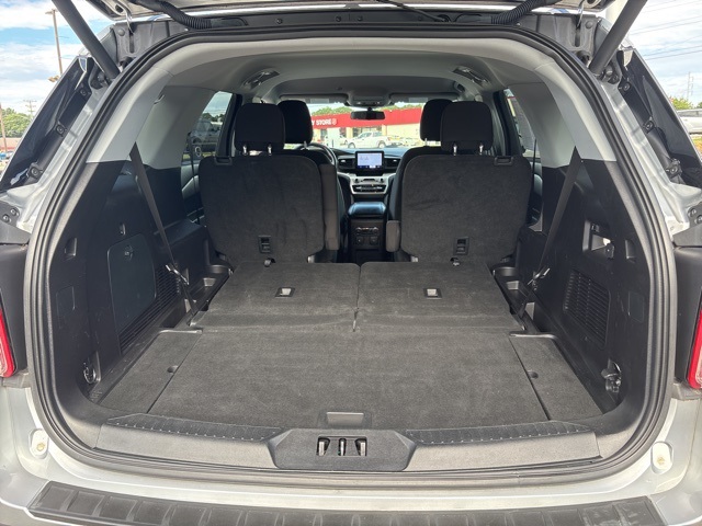 2021 Ford Explorer XLT photo 28