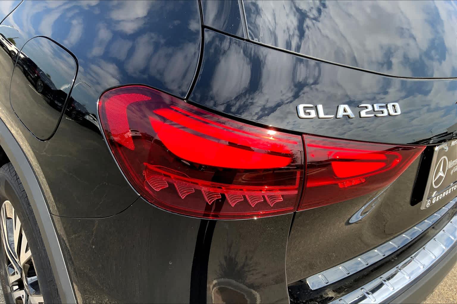 2025 Mercedes Benz GLA 250 photo 6