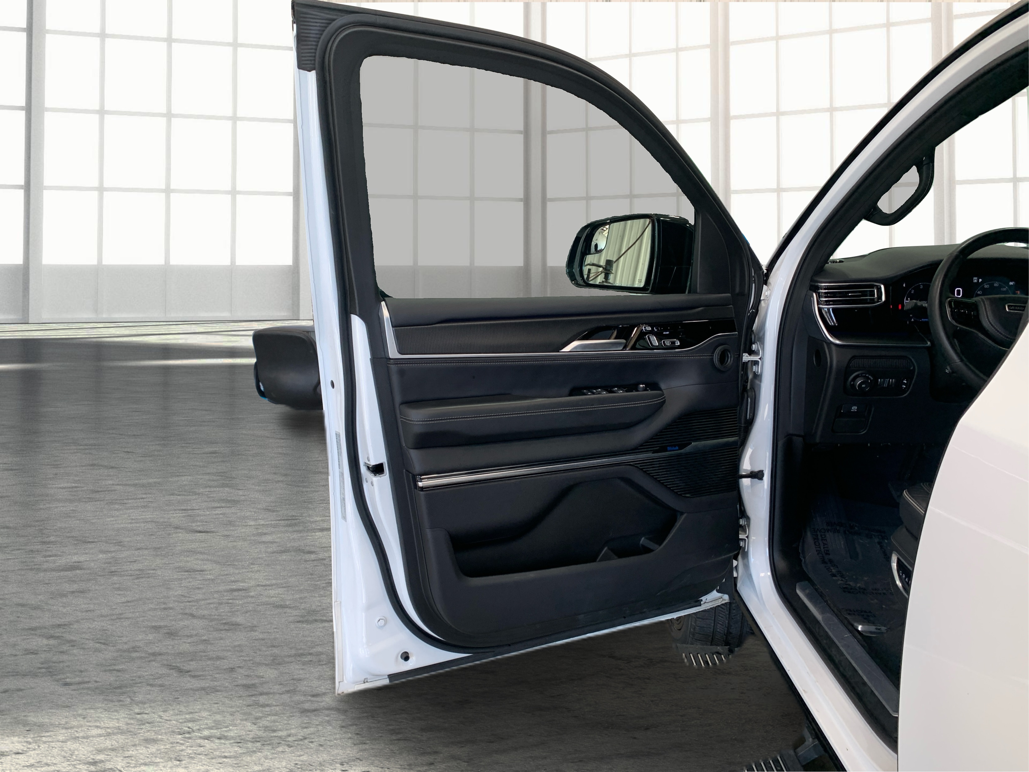 2024 Jeep Grand Wagoneer II photo 4