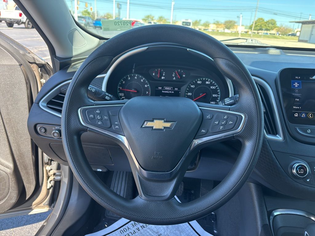 2024 Chevrolet Malibu 1LT photo 14