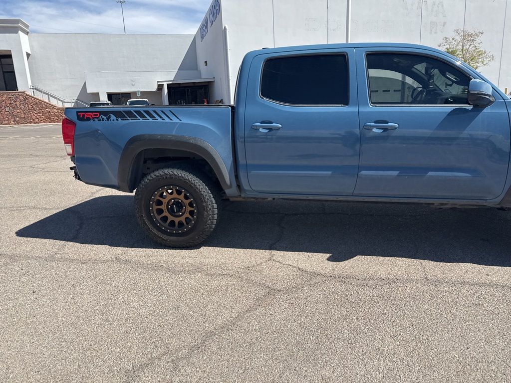2019 Toyota Tacoma TRD Off-Road V6 Double Cab photo 21