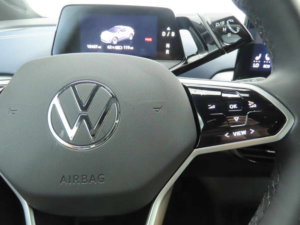 2024 Volkswagen ID.4 S photo 12