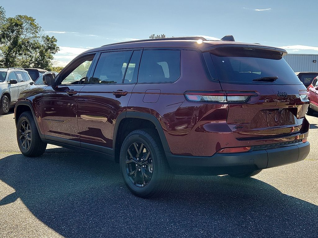 2025 Jeep Grand Cherokee Altitude X photo 2
