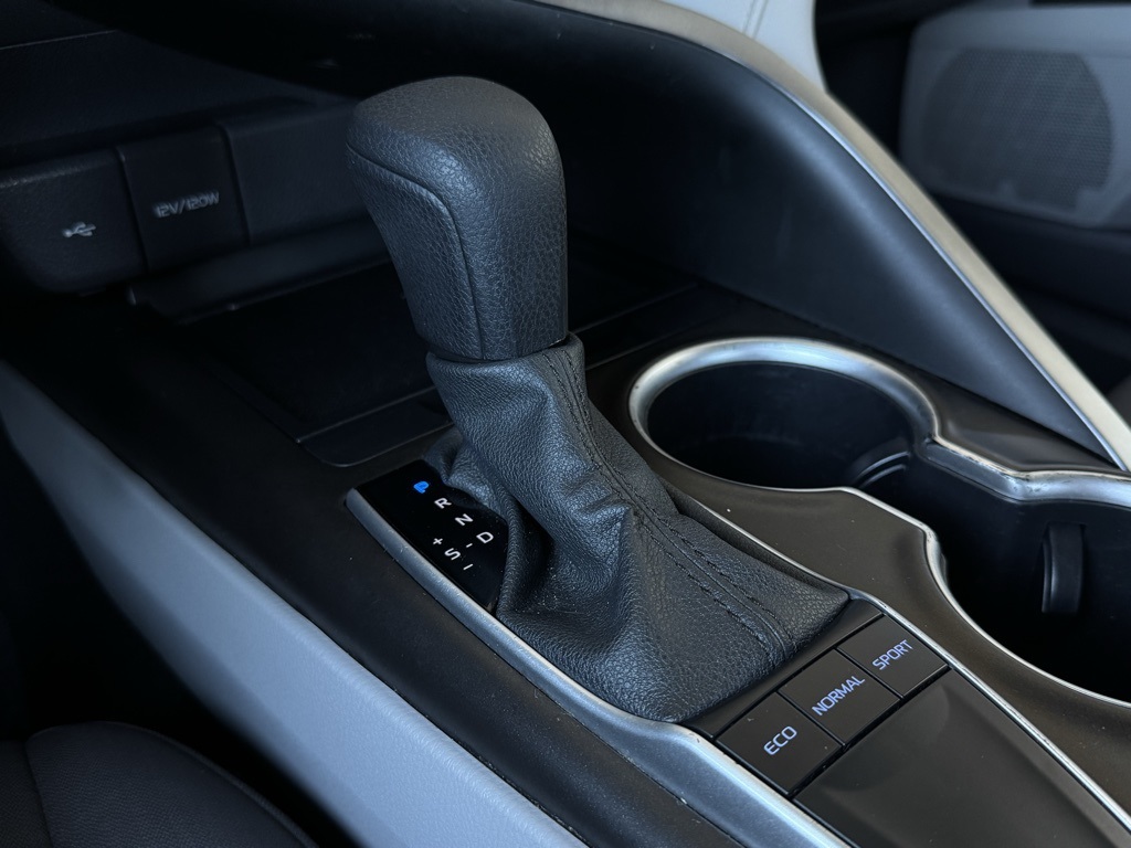 2023 Toyota Camry LE photo 25