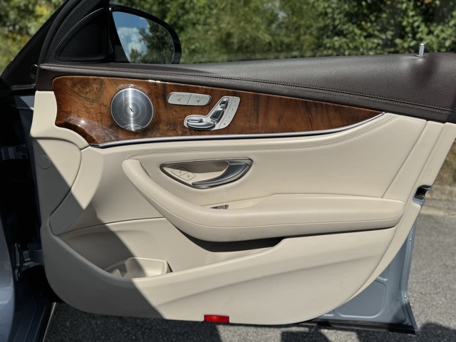 2018 Mercedes Benz E 400 4MATIC Wagon photo 19