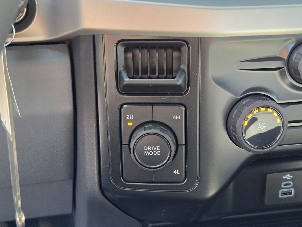 2026 Ford F-550 photo 21