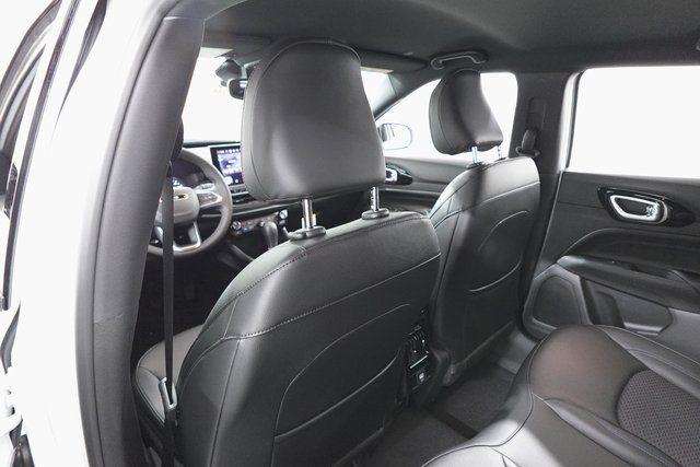 2025 Jeep Compass Latitude photo 25