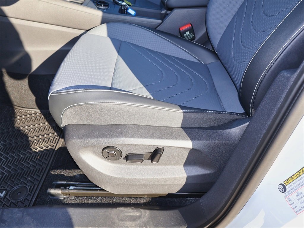 2025 Volkswagen Tiguan SE R-Line Black photo 13