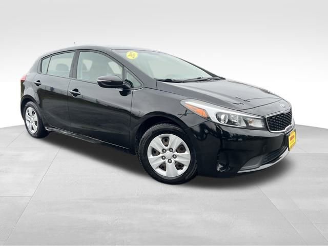 2017 Kia Forte5 LX's photo