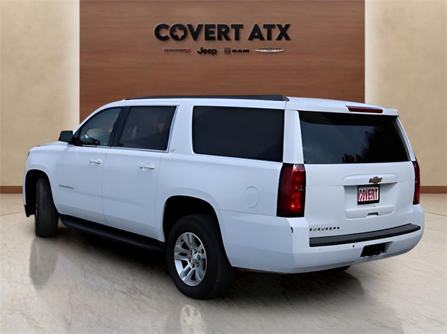 2019 Chevrolet Suburban LT photo 3
