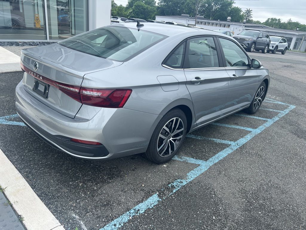 2025 Volkswagen Jetta 1.5T SE photo 4