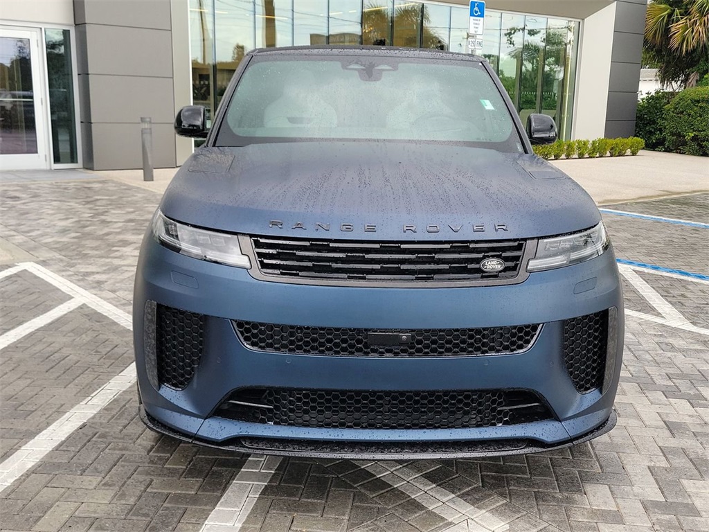 2025 Land Rover Range Rover Sport photo 8