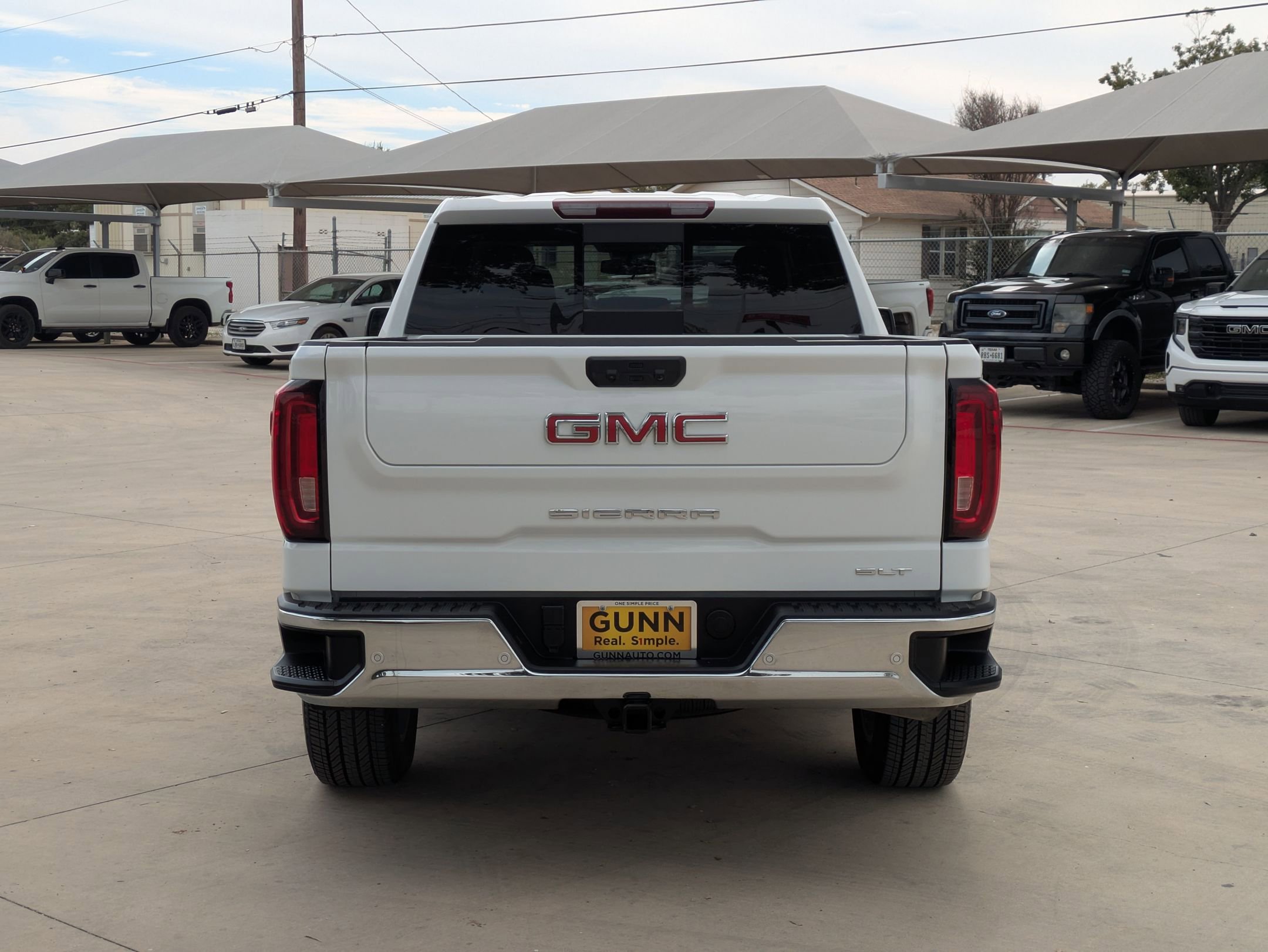 2024 Gmc Sierra 1500 SLT photo 4