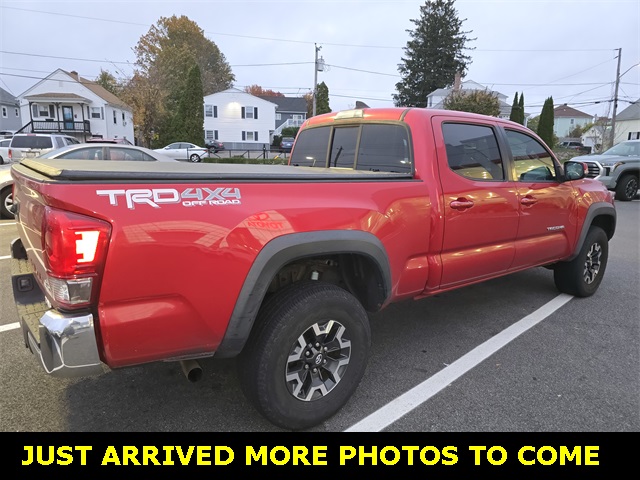2016 Toyota Tacoma TRD Off-Road photo 2
