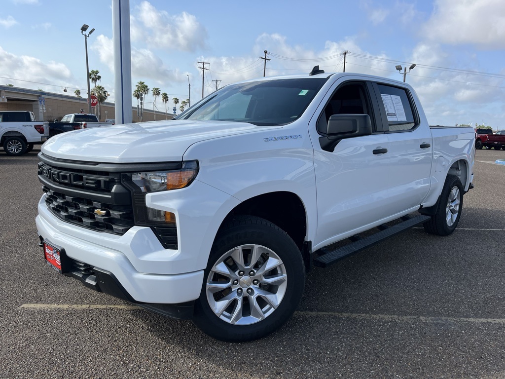 2023 Chevrolet Silverado 1500 Custom photo 3