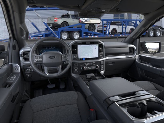 2025 Ford F-150 XLT photo 8