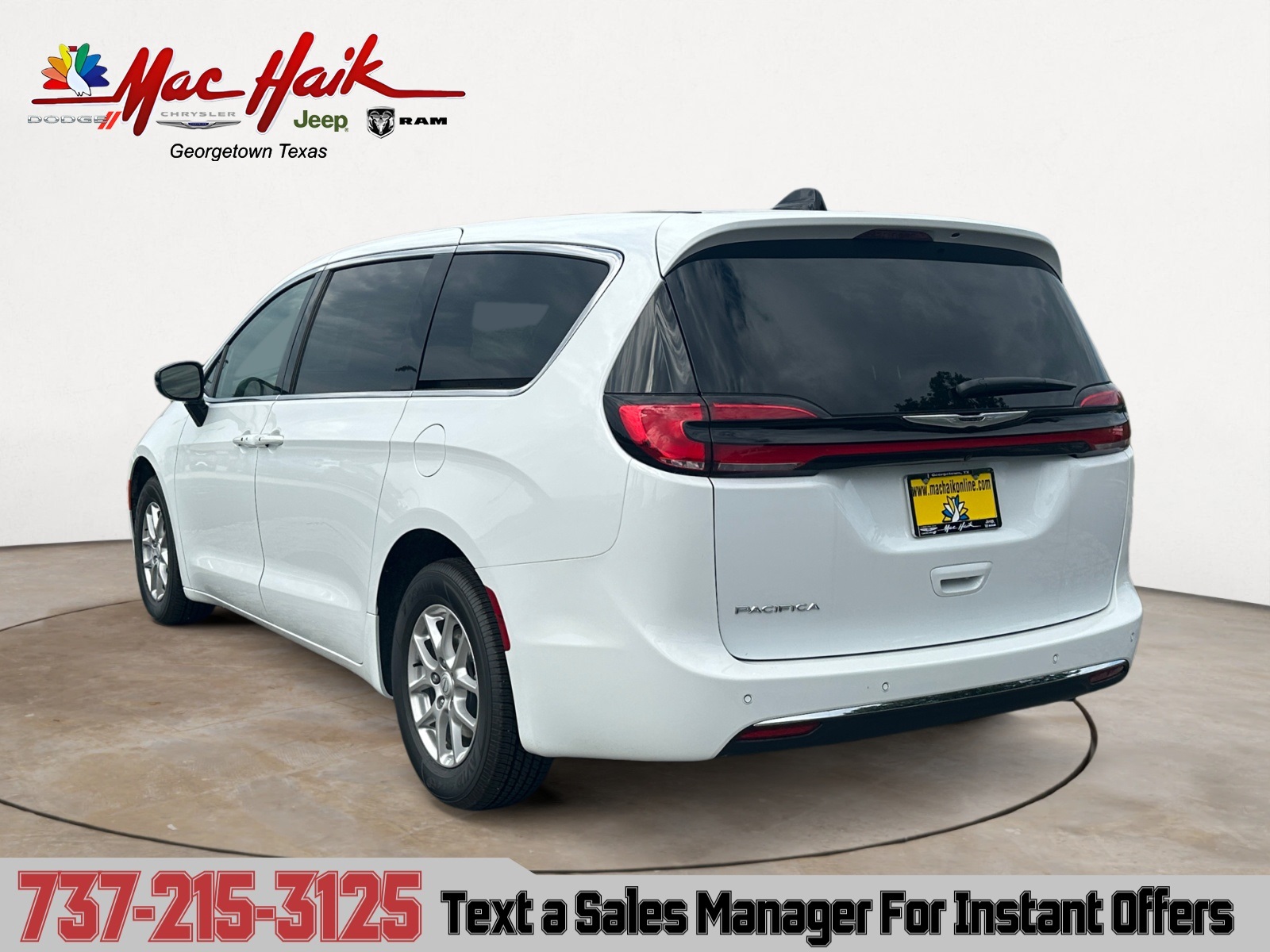 2025 Chrysler Pacifica photo 3