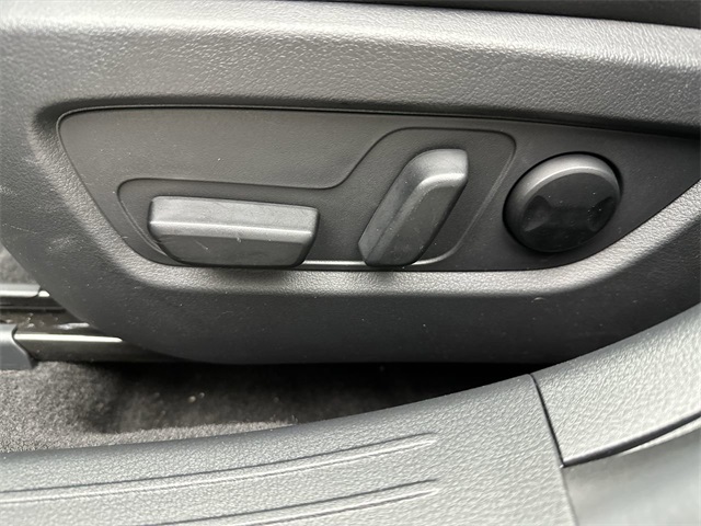 2025 Mazda CX-50 2.5 Premium Plus photo 4