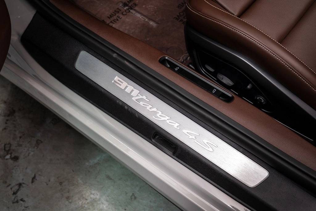 2024 Porsche 911 4S Targa 4 GTS photo 27