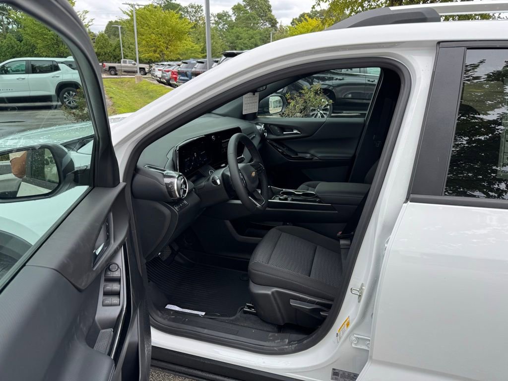 2026 Chevrolet Equinox LT photo 11