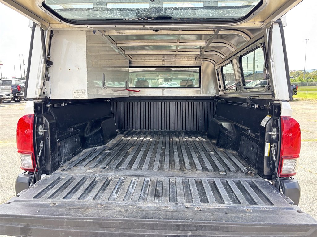 2018 Toyota Tacoma SR photo 11
